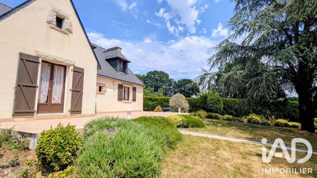 Maison 122 m² à Peillac  - photo 2