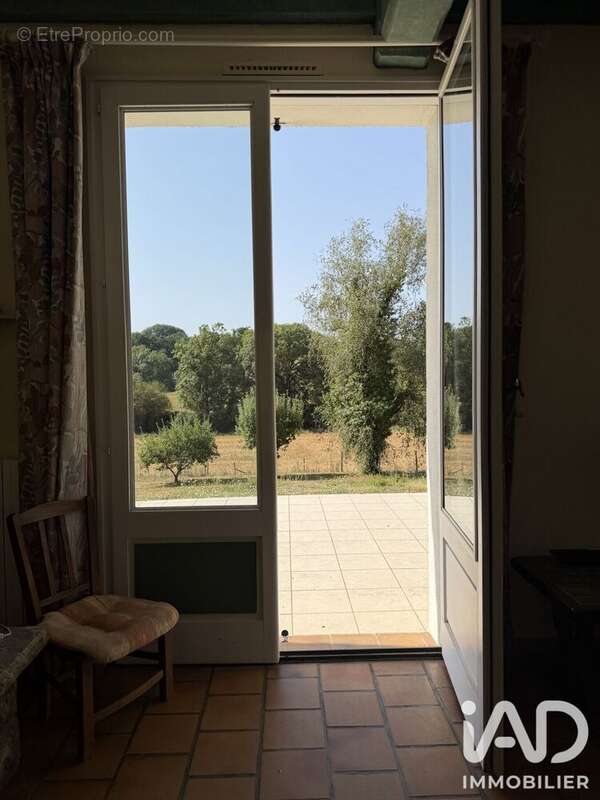 Maison 114 m² à Laslades  - photo 8