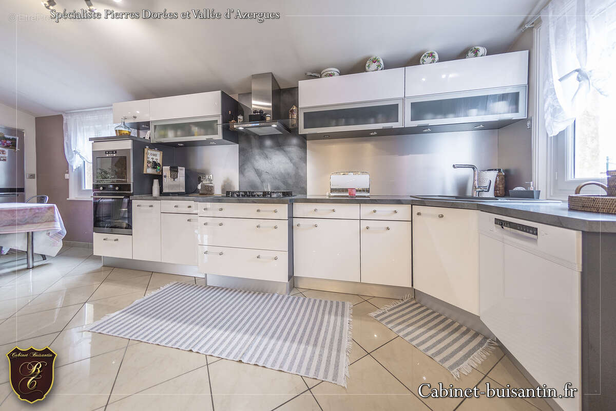 Maison à LE BOIS-D'OINGT