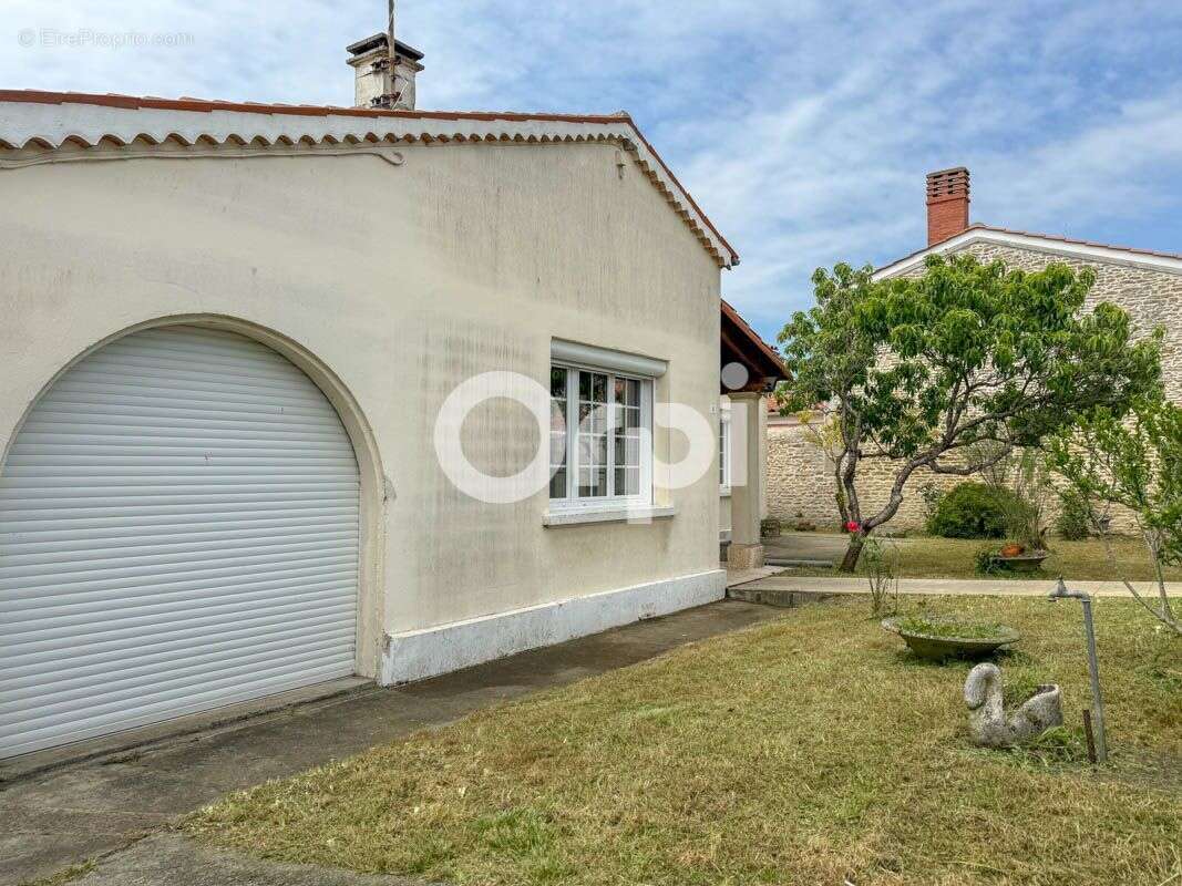Maison à TONNAY-CHARENTE
