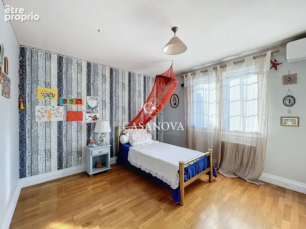 Maison de 230 m² sur joli jardin de 1700m² - photo 11