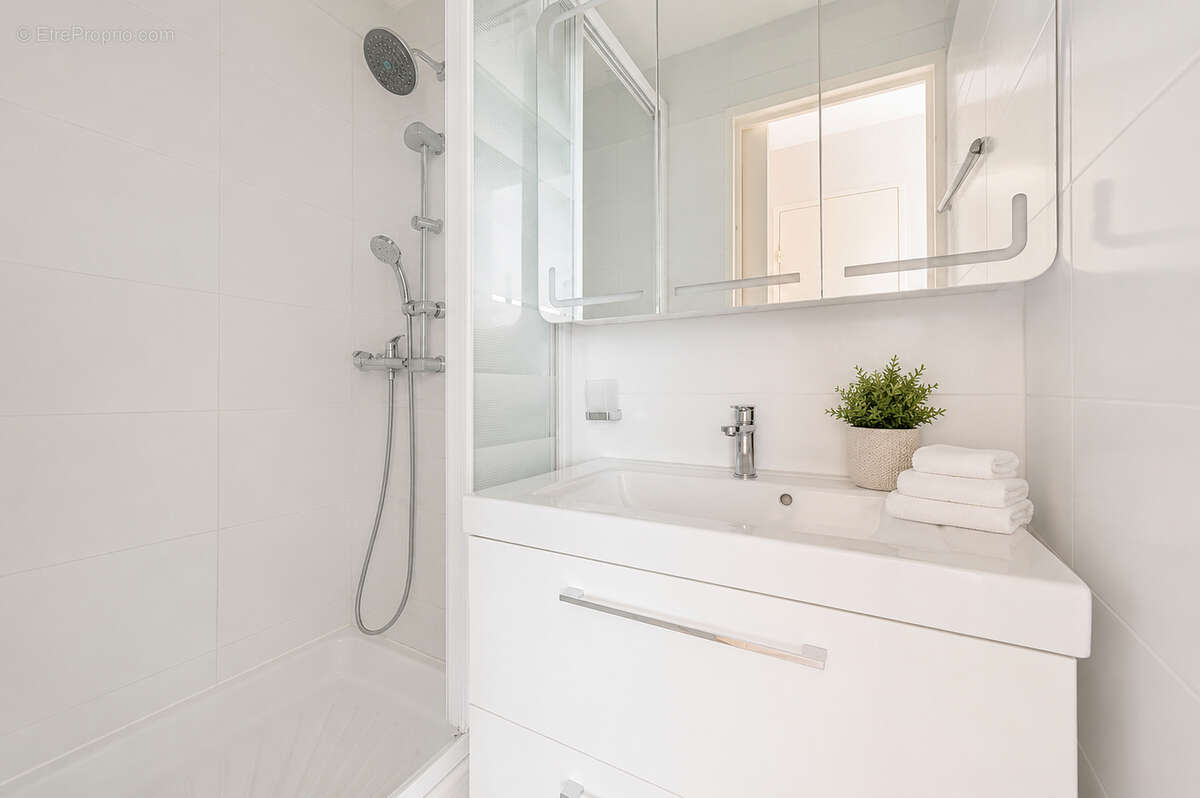 Appartement à PARIS-19E