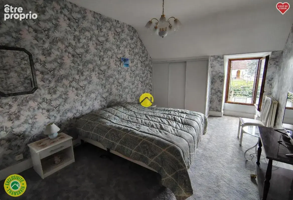 Maison 200 m² à Sancoins  - photo 7