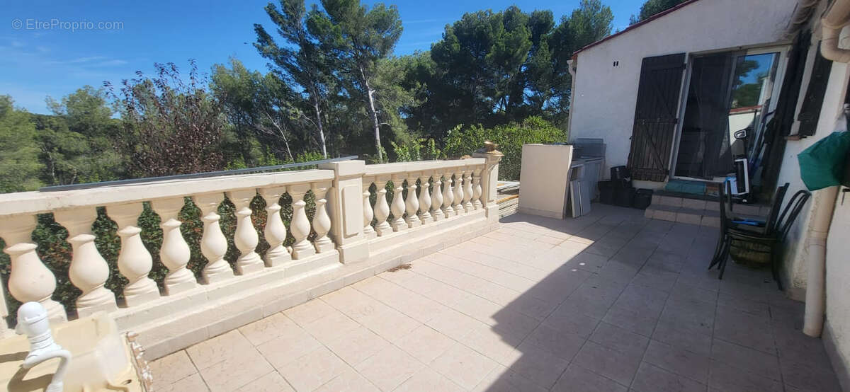 Maison à ROGNAC
