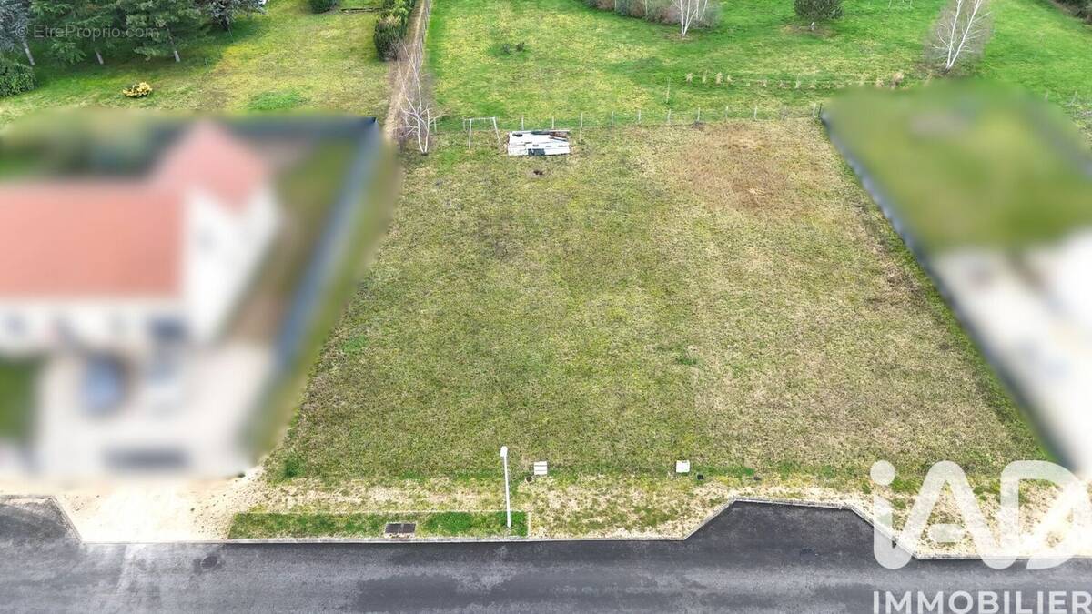 Photo 1 - Terrain à SAINT-BENOIT-SUR-LOIRE