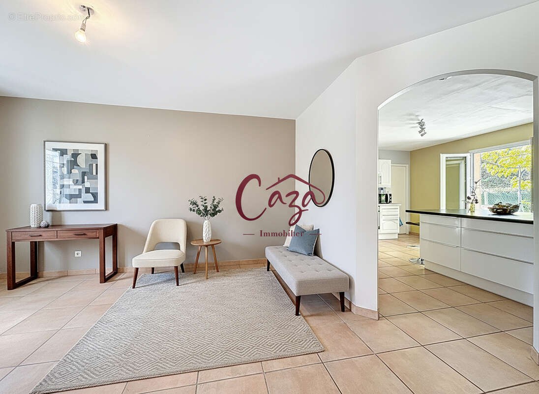 Maison à FARGUES-SAINT-HILAIRE