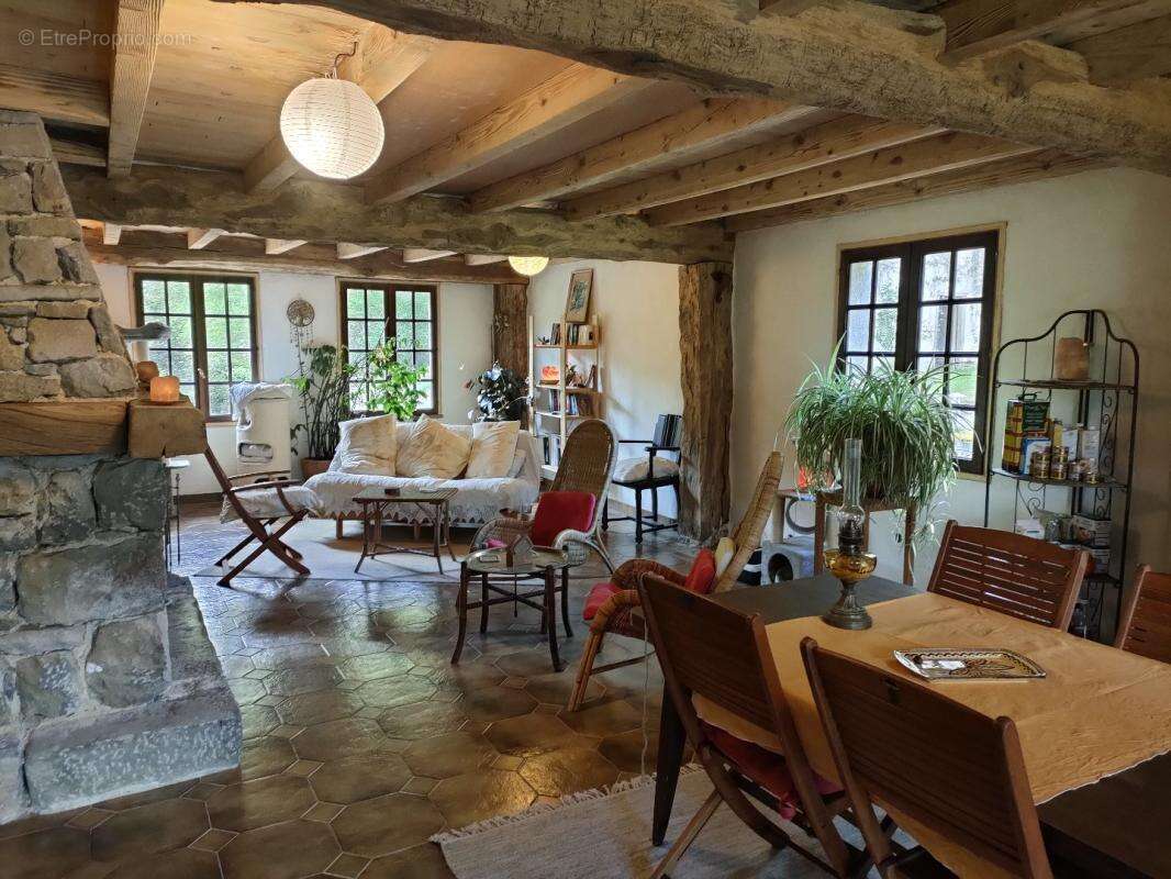 Maison à VENTENAC
