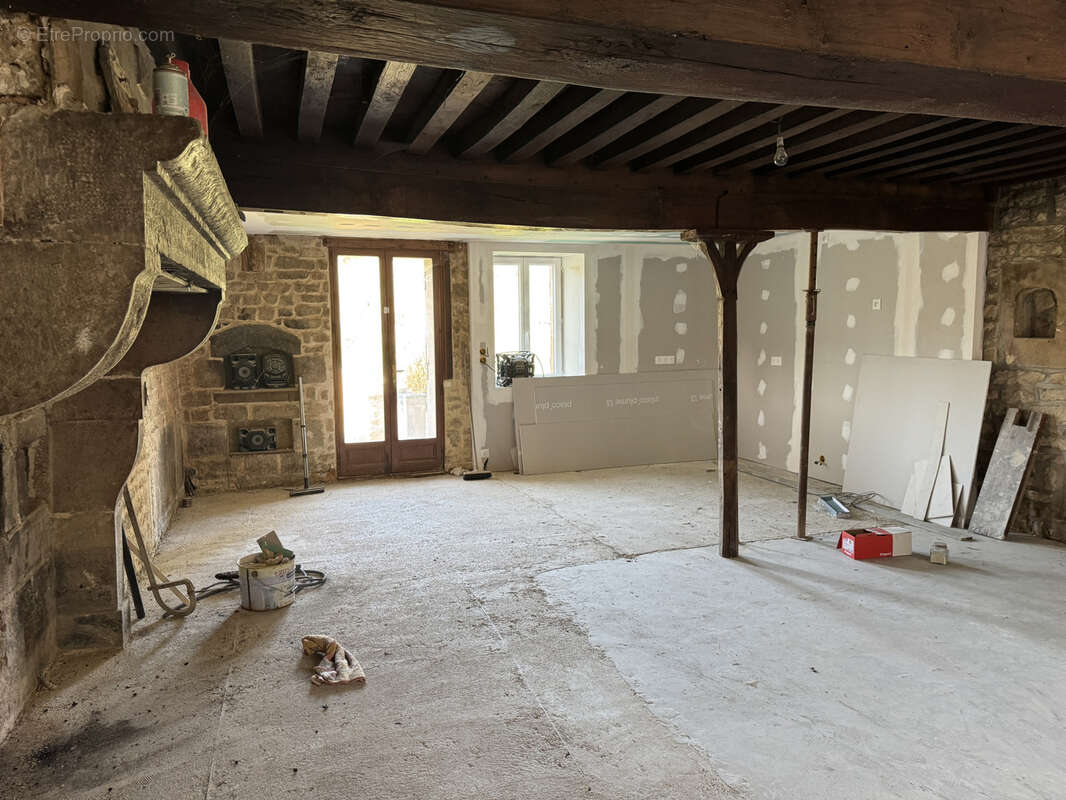Maison à NEUFFONTAINES