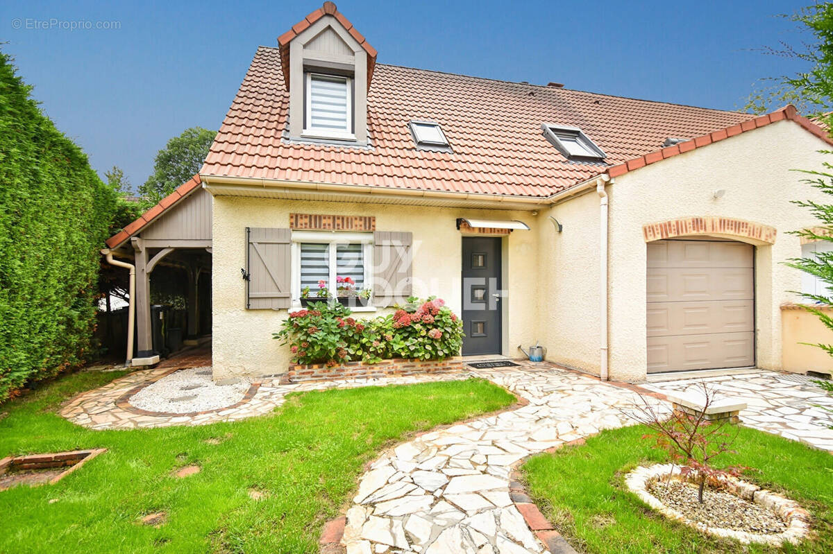 Maison à PONTAULT-COMBAULT