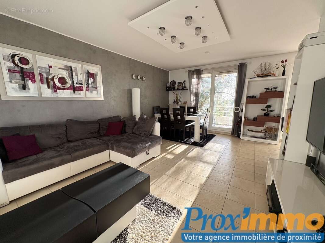 Appartement à LA BUISSE