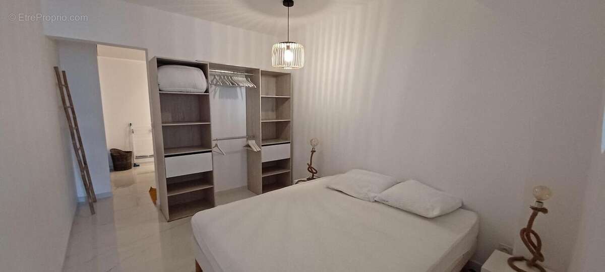 Appartement à SAINT-CYR-SUR-MER