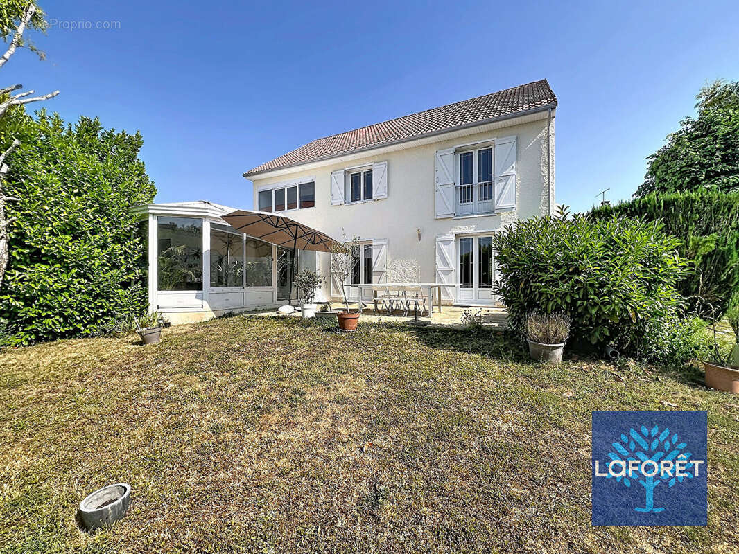 Maison LA FERTE ALAIS - 7 pièce(s) - 4 chambre(s) - terrain 699 m² environ - photo 3