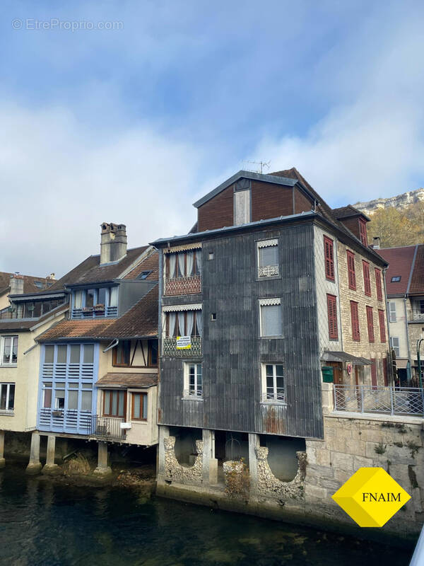 Immeuble centre d'Ornans - photo 1