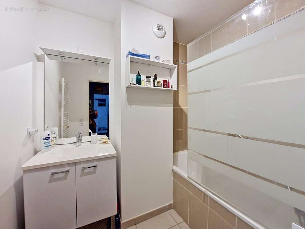Salle de bains suite parentale - Appartement à CABOURG