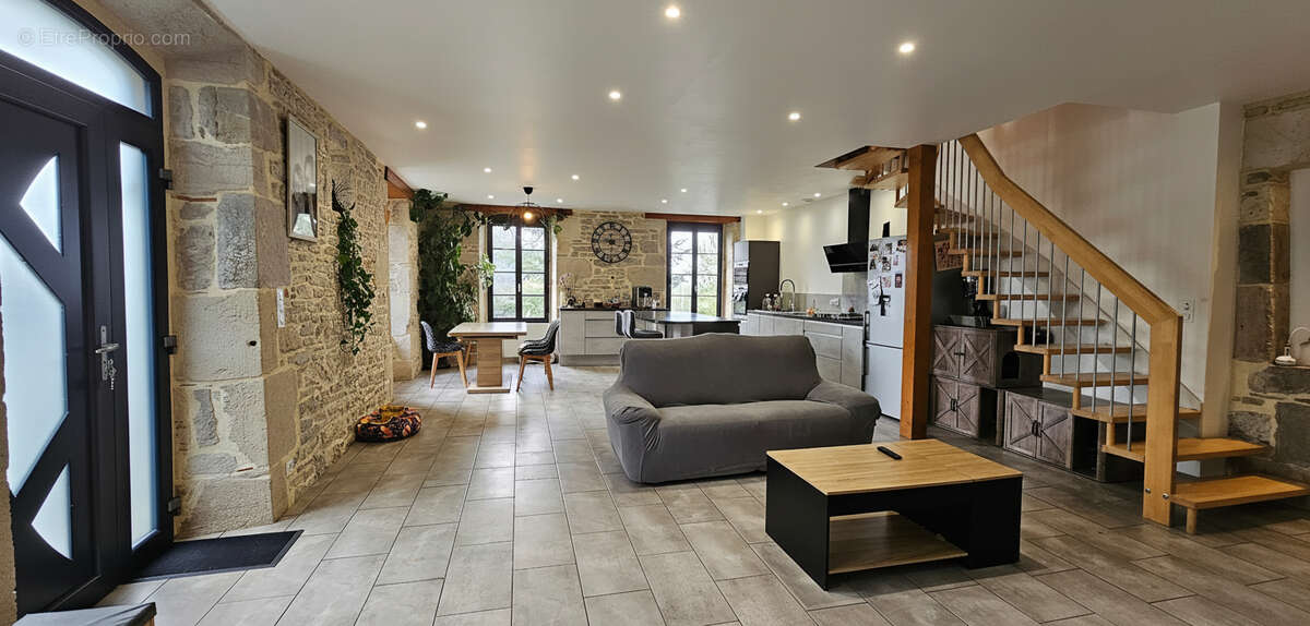 Maison de village de 130m² rénové - photo 5