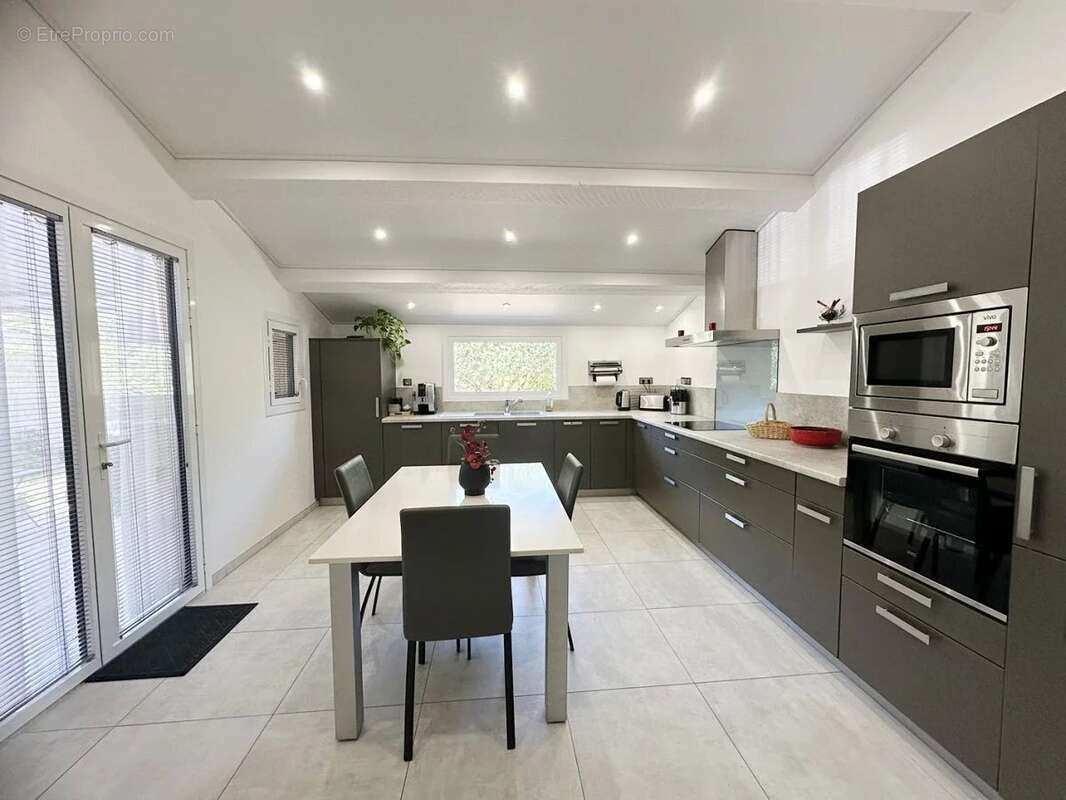 Maison à JONQUIERES