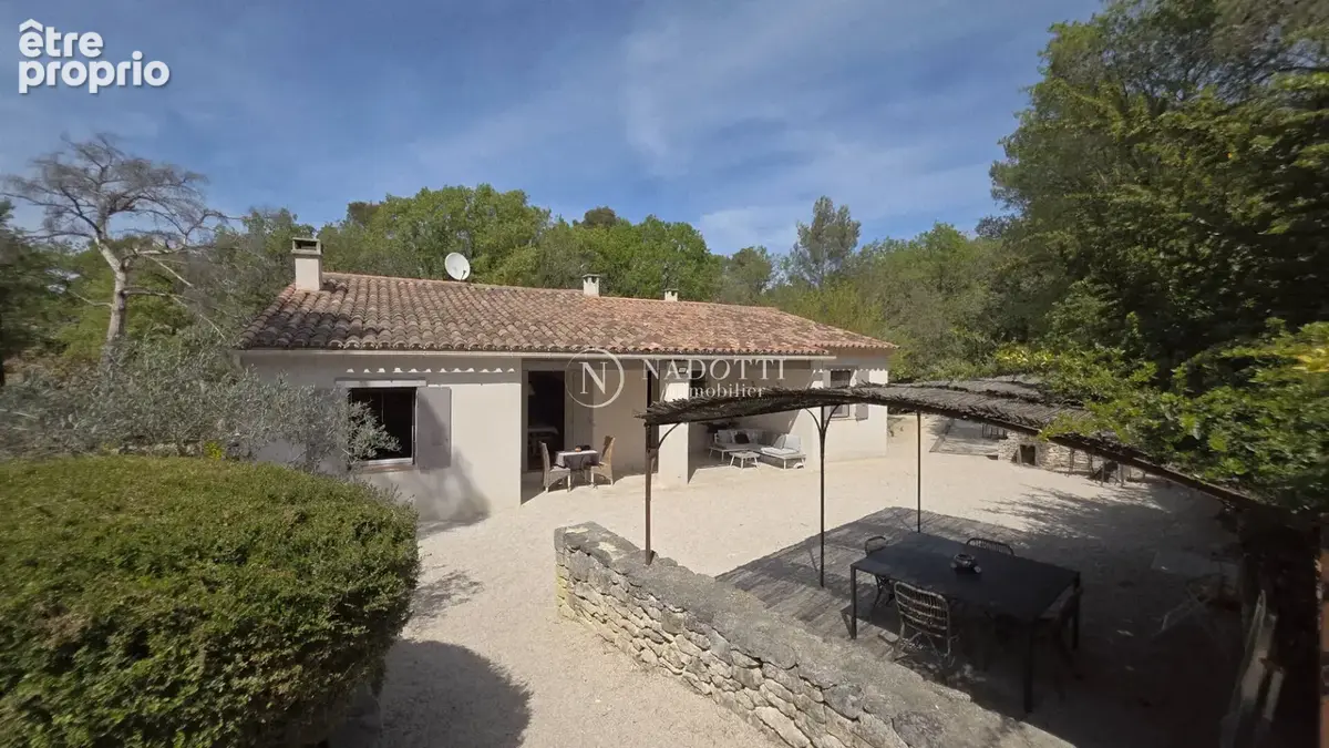 Villa de charme sur Menerbes avec piscine, jardin de lavande et cuisine professionnelle - photo 3