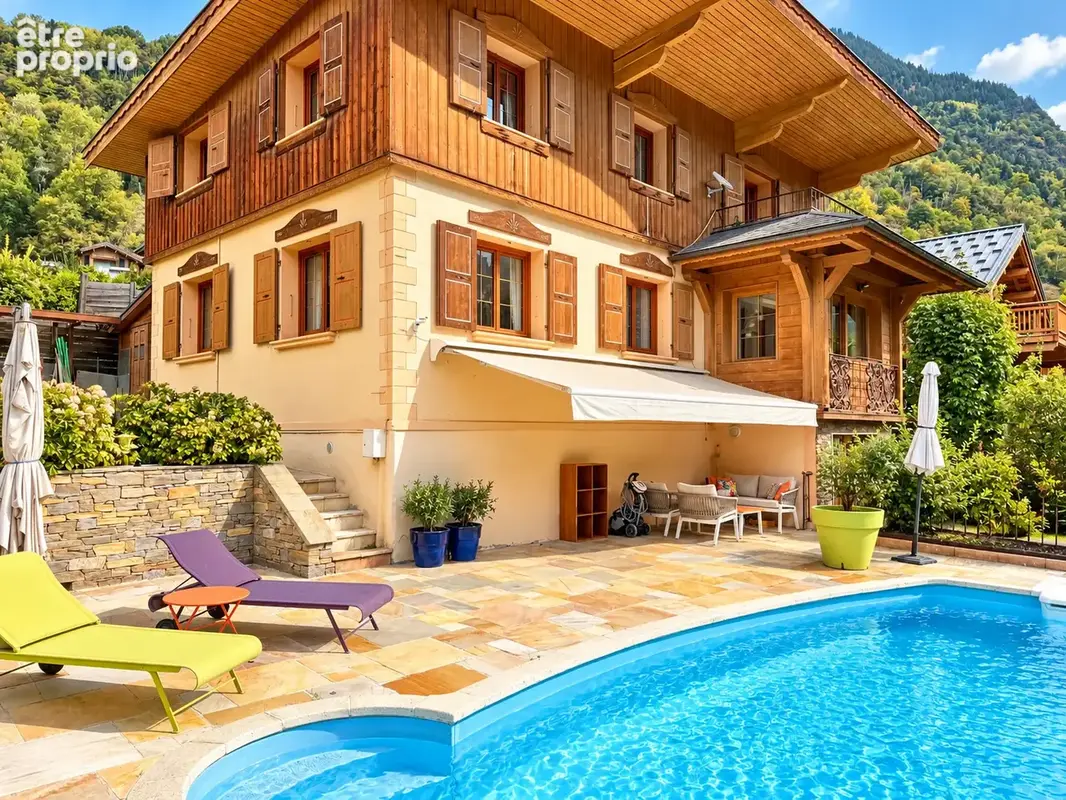 Maison 7 pièces 177 m2 avec piscine - photo 1