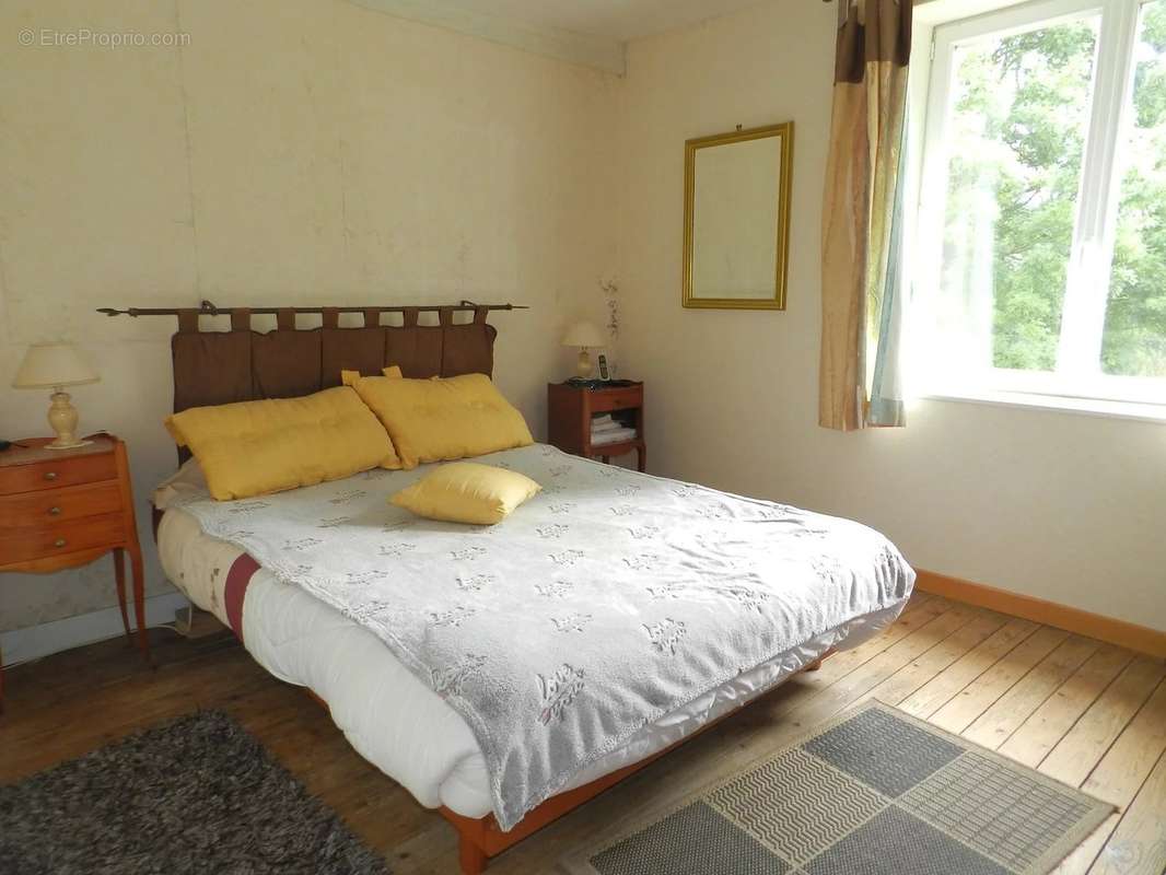 Maison à SAINT-PIERRE-SUR-DIVES