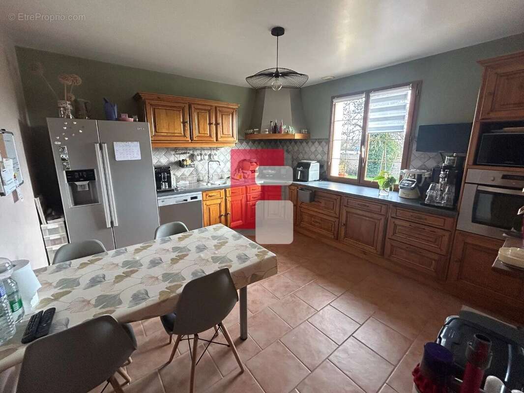 Maison à SAINT-PHAL