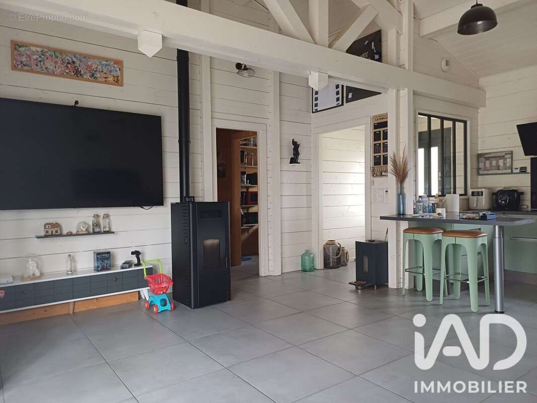 Maison 92 m² à Bourgnac  - photo 5