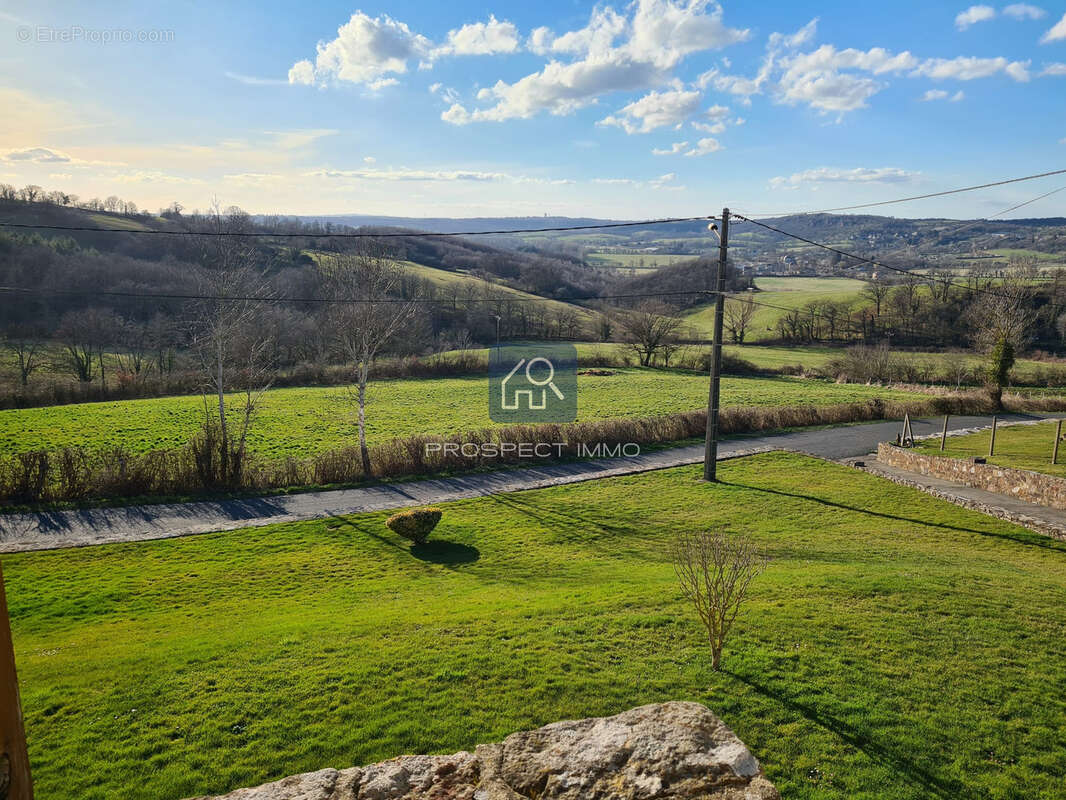 Grande maison familiale avec vue imprenable à Gages - photo 4