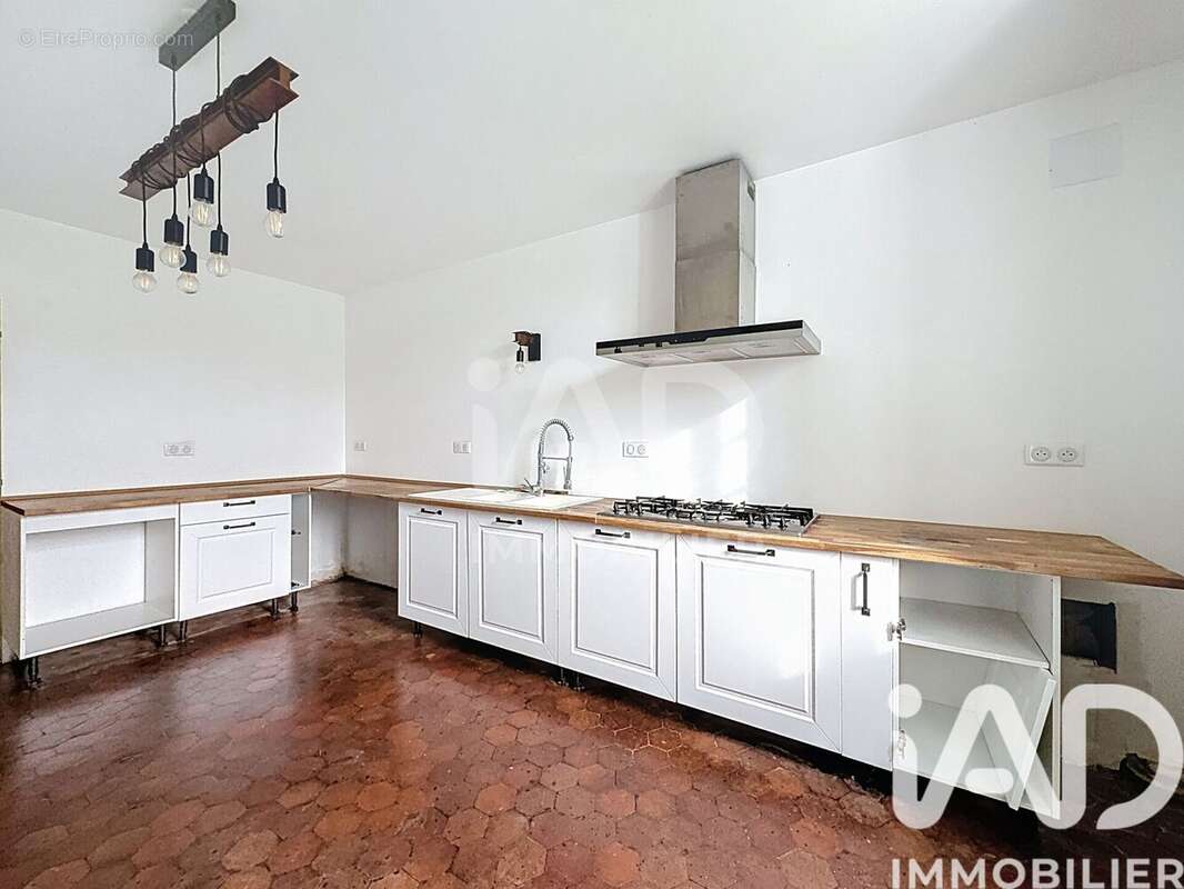 Photo 8 - Maison à CHEMILLY-SUR-YONNE