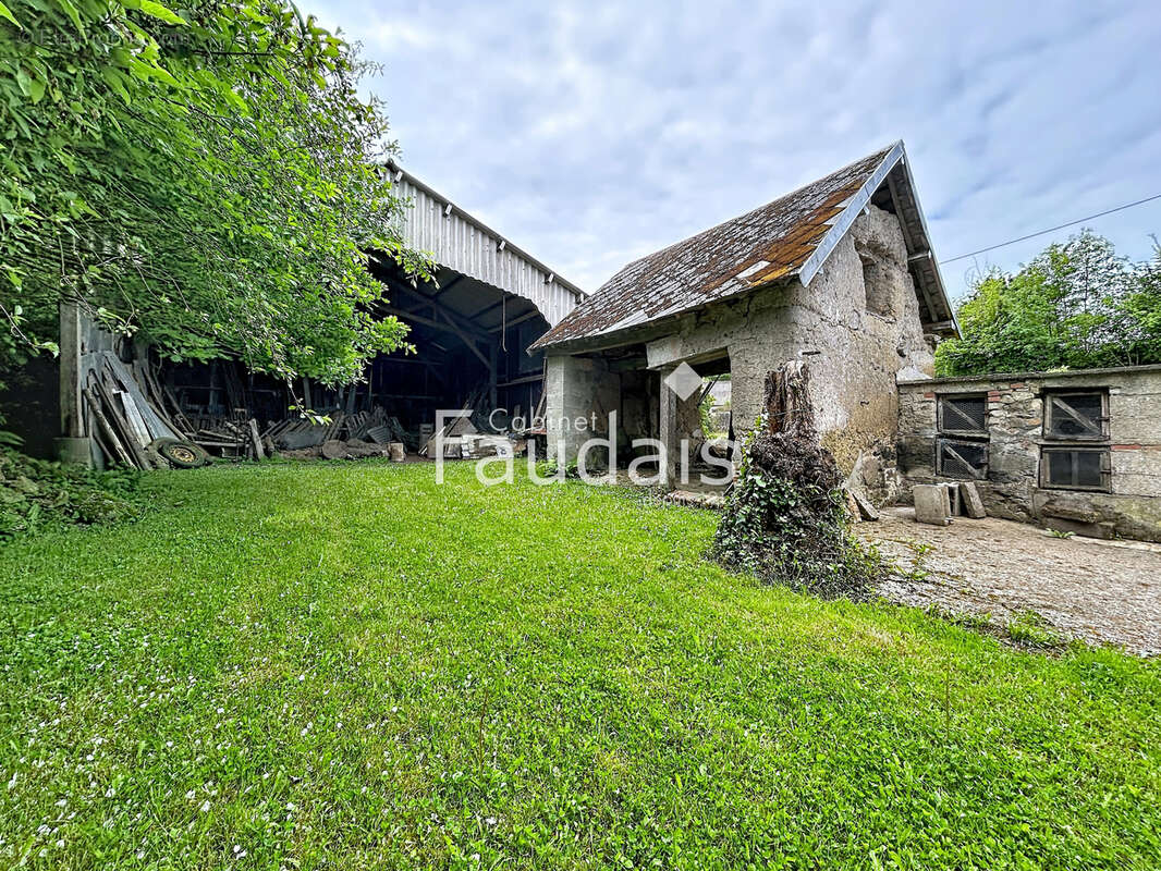 Maison à LA RONDE-HAYE