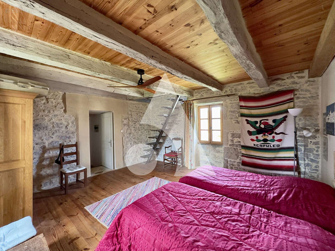Maison à LARROQUE-TOIRAC