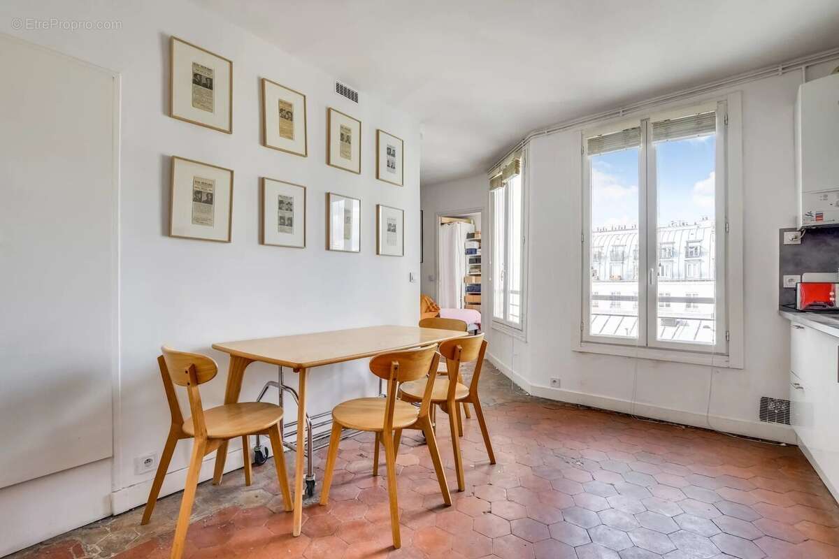 Appartement à PARIS-3E