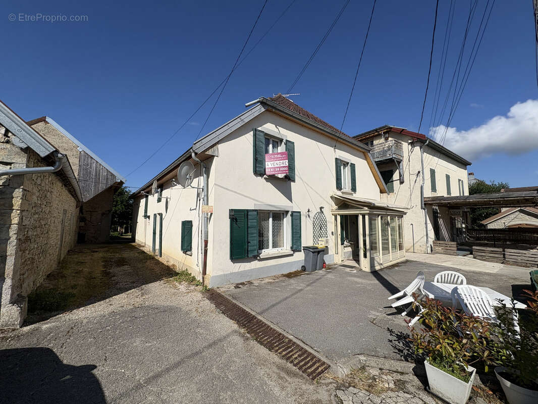 Maison à VILLERS-SOUS-CHALAMONT