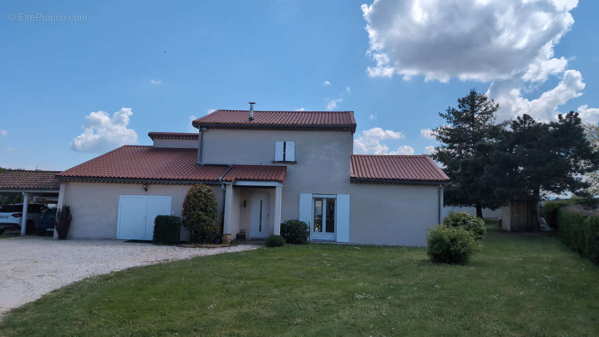 Maison à SAINT-CYR