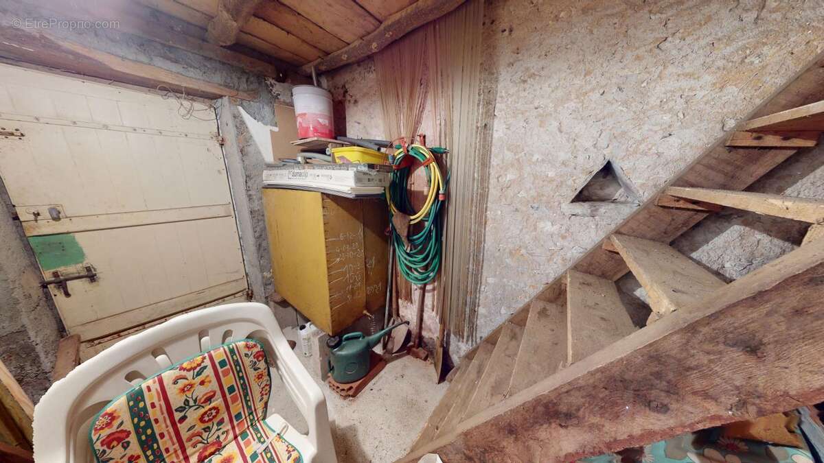 Maison à SENS-BEAUJEU