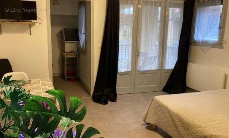 Studio avec terrasse et place de parking à vendre proche cazaubon - photo 2