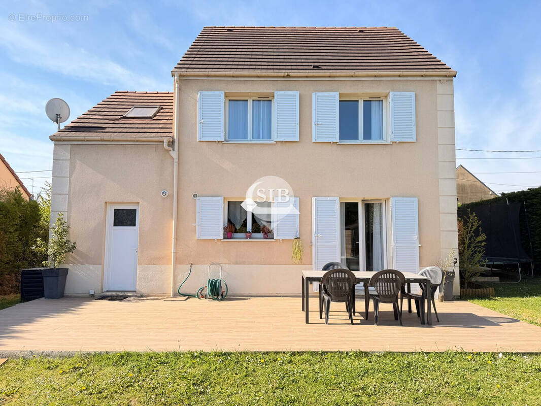 Maison à LA VILLE-DU-BOIS