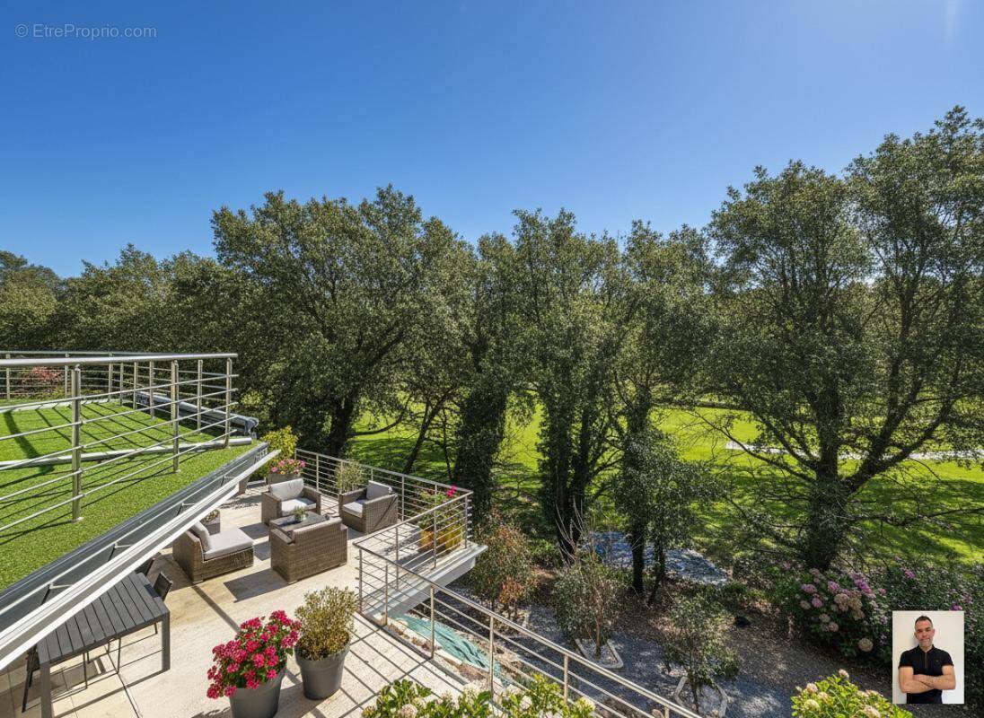 Maison à FLASSANS-SUR-ISSOLE