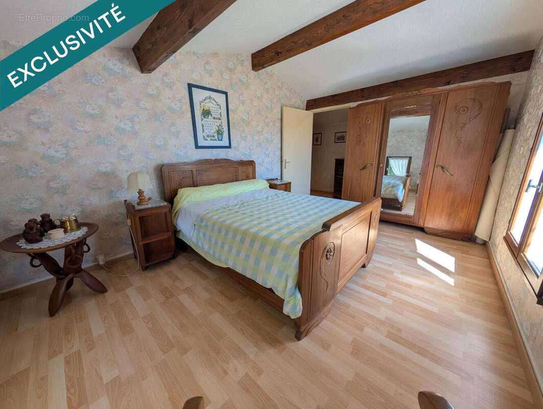 Maison 132 m² à Bayas  - photo 8