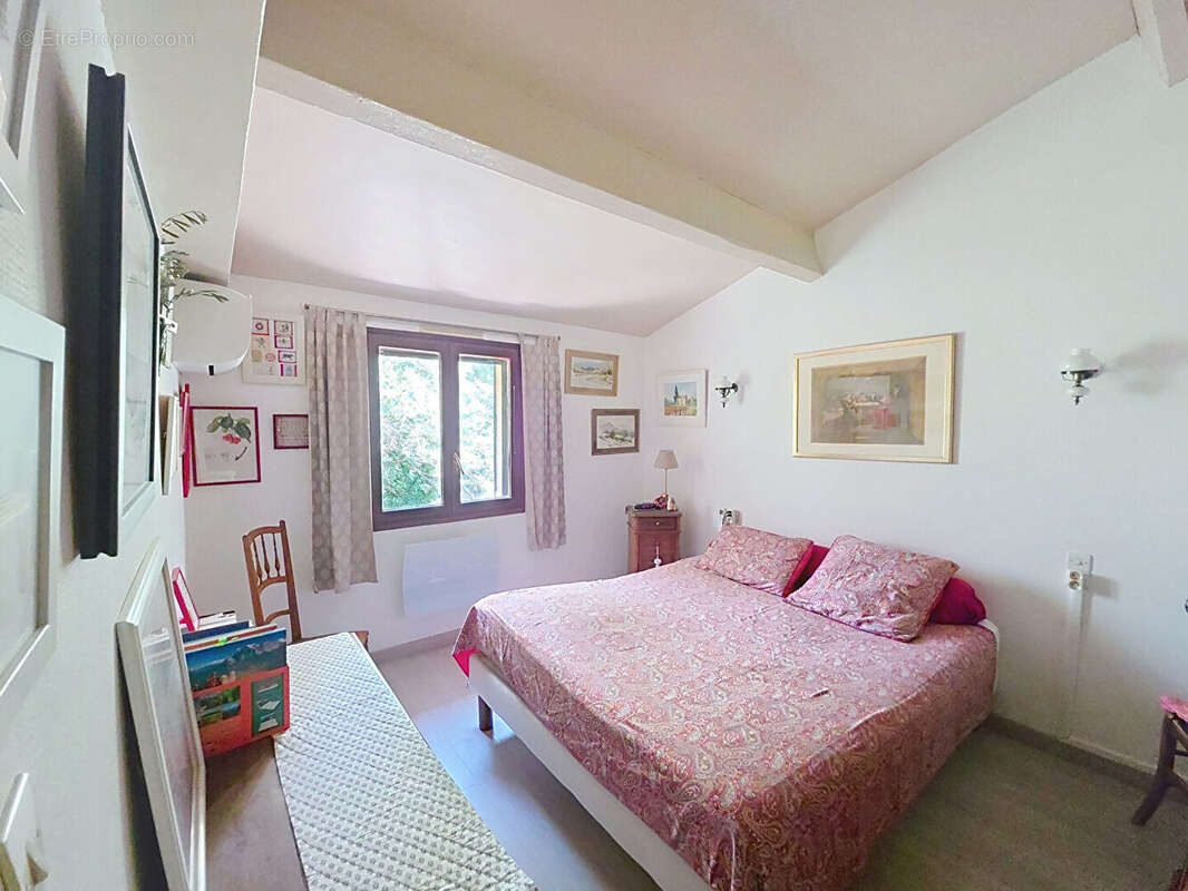 Maison Domazan 5 pièce(s) 176.85 m2 -  PARC 16.000 m² - PISCINE - BIEN RARE - photo 10