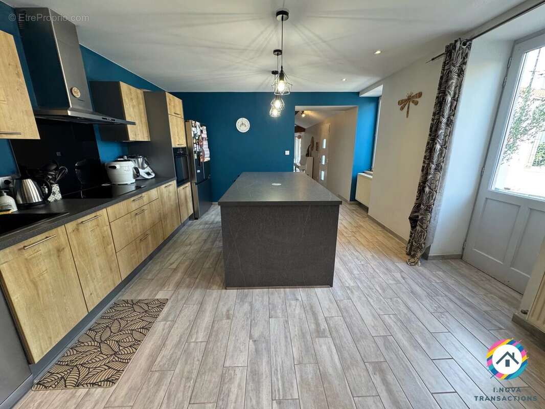 Maison à MONTMERLE-SUR-SAONE