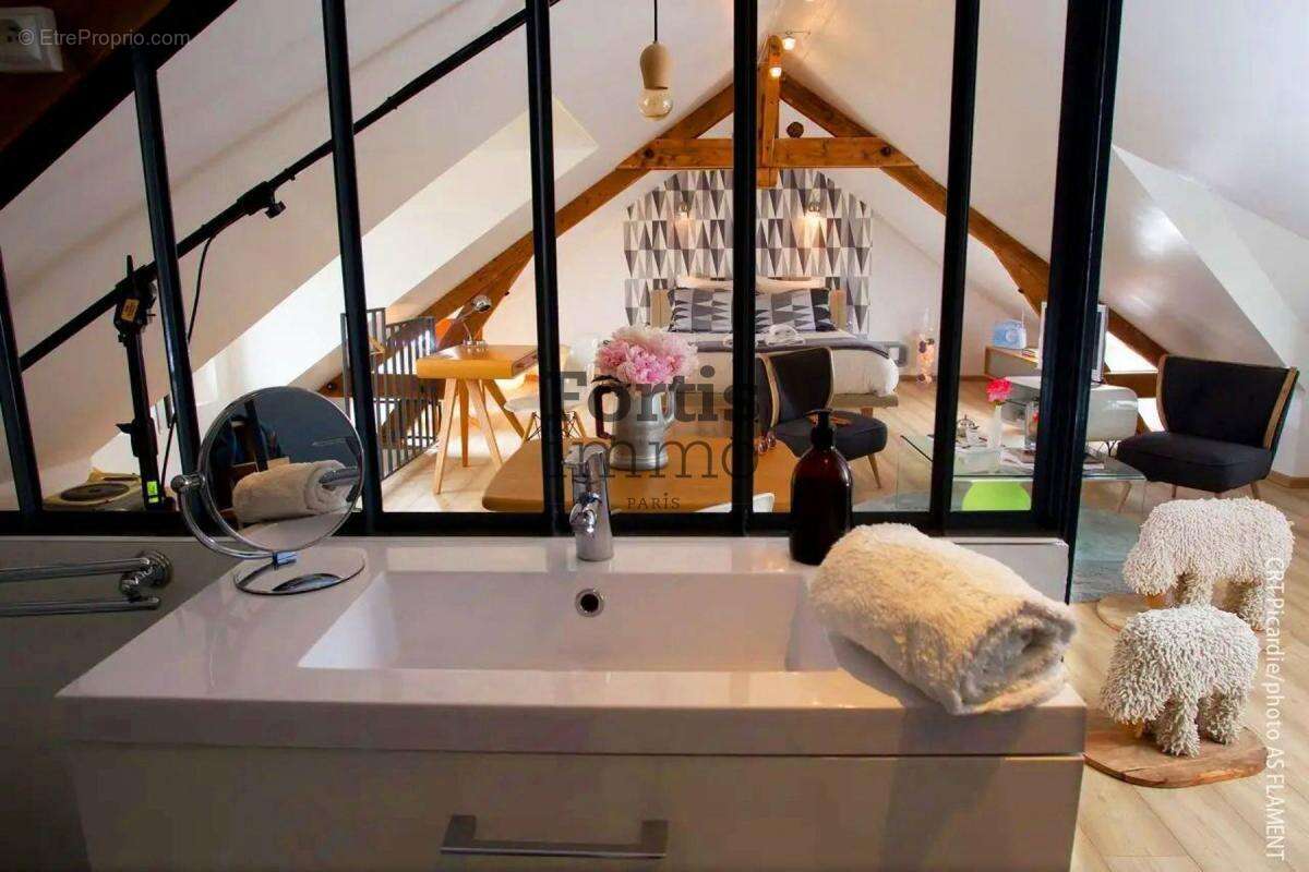 Maison à COUCY-LE-CHATEAU-AUFFRIQUE