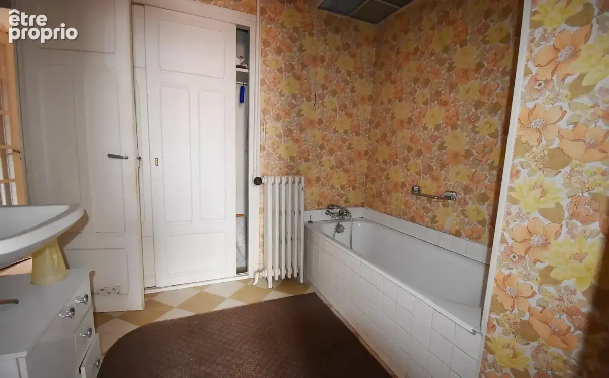 Vente à Vichy d'un grand T3 de 91 m², quartier République. - photo 16