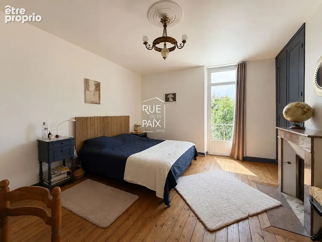 Maison de caractère - Saint-Maixent-l'École  - 5 chambres - 275 m2 - photo 11