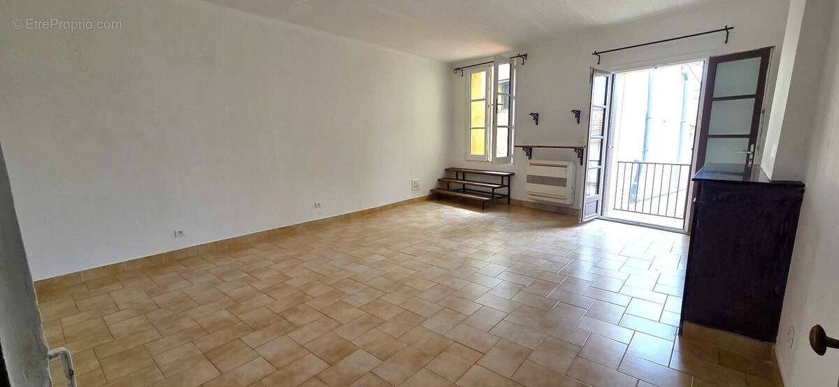 Maison à SAINT-QUENTIN-LA-POTERIE