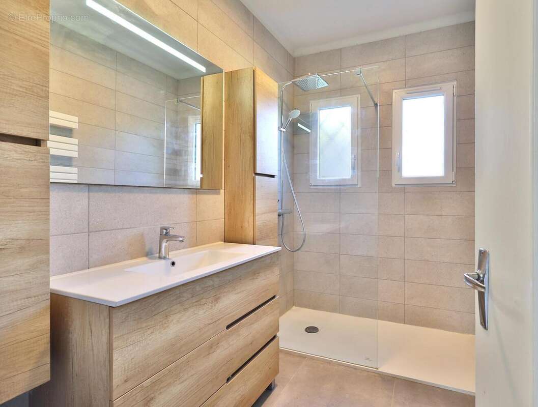 Photo 6 - Maison à CALUIRE-ET-CUIRE