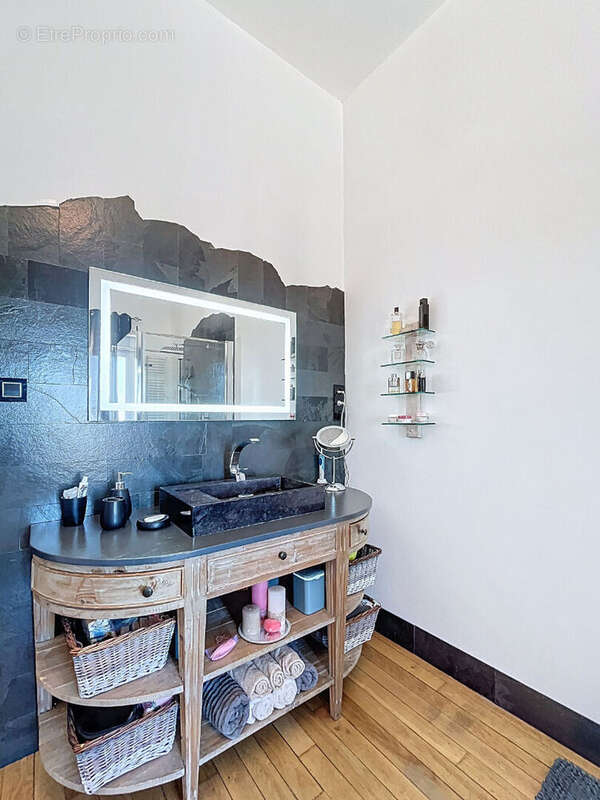 Maison à LA ROUVIERE