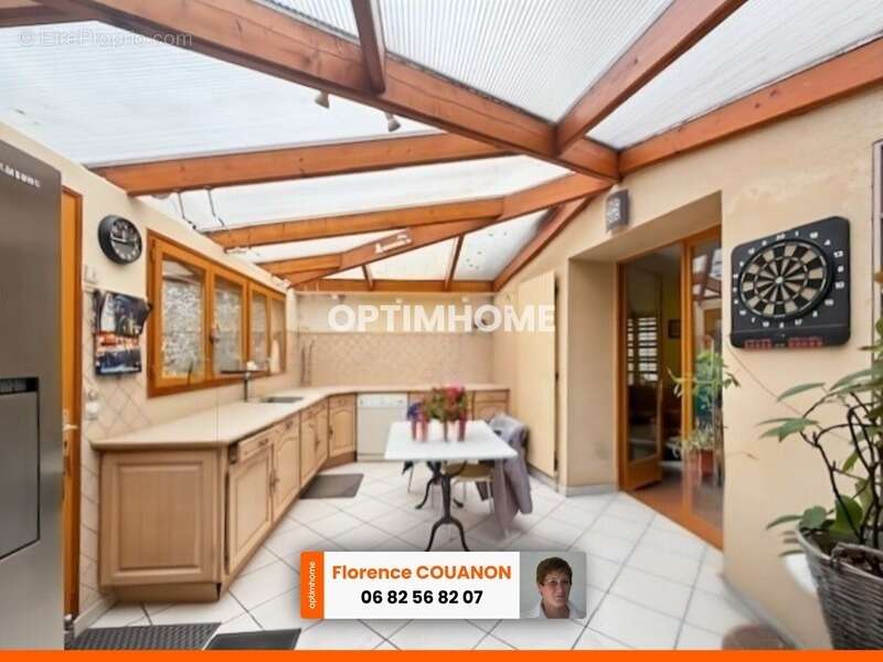 Maison à SAINT-ARNOULT-EN-YVELINES