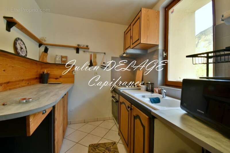 Appartement à SAINT-CLEMENT-SUR-DURANCE