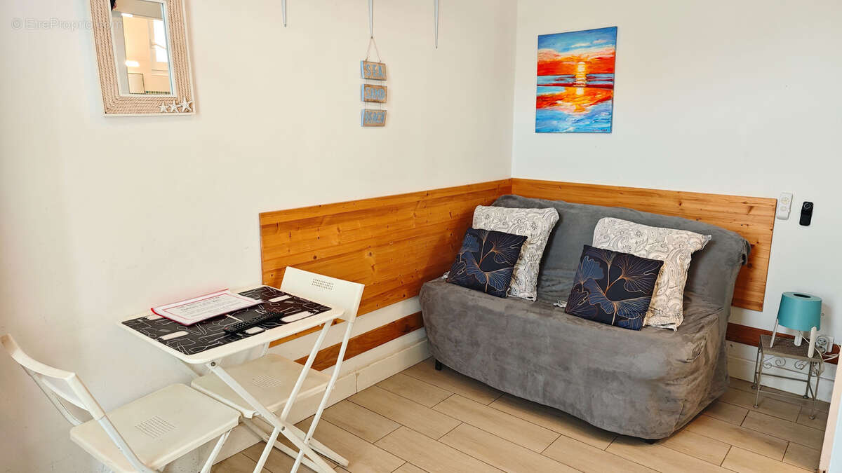 Villa rénovée divisée en 4 appartements à La Ciotat 50 m de la mer - photo 26