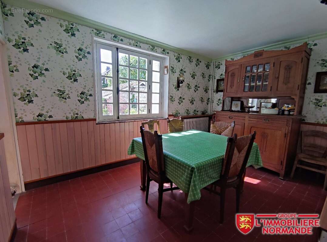 Maison à FONTAINE-SOUS-JOUY