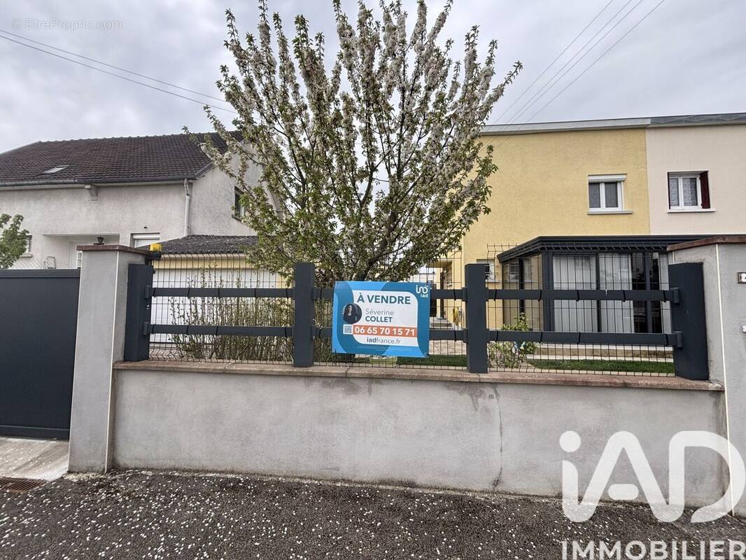 Photo 1 - Maison à SAINT-JULIEN-LES-VILLAS